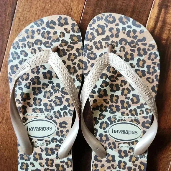 Havaianas Cheetah Leopard Flip Flop Thong Sandals Women’s size 11/12 - Picture 3 of 10